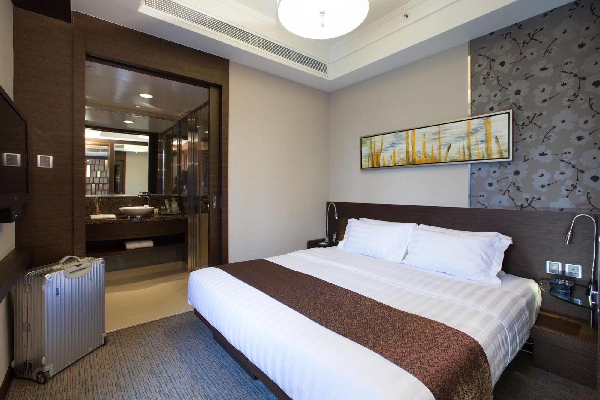 הונג קונג Rosedale Hotel Kowloon מראה חיצוני תמונה