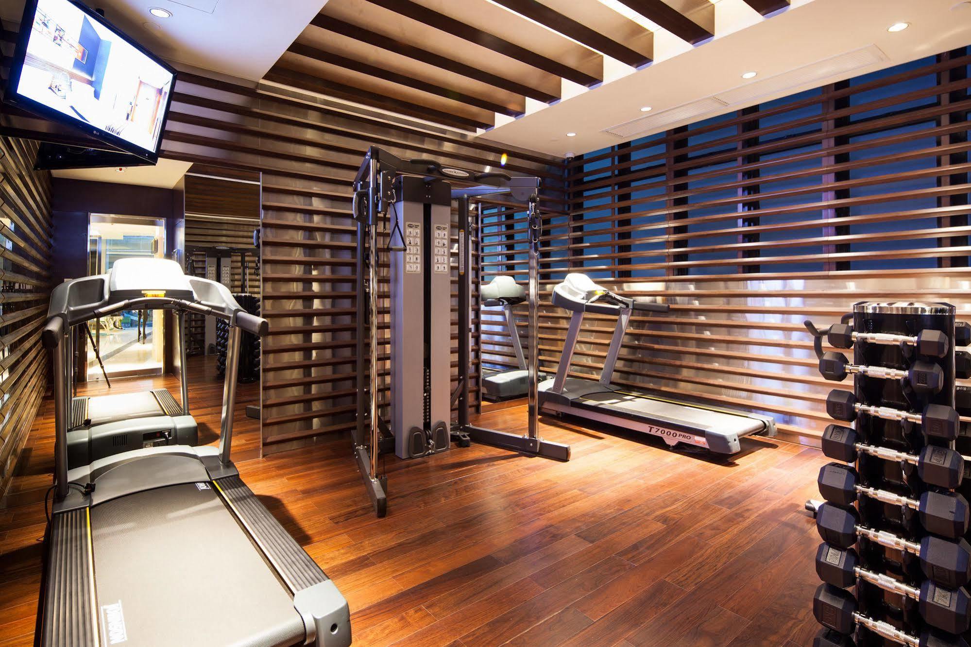 הונג קונג Rosedale Hotel Kowloon מראה חיצוני תמונה